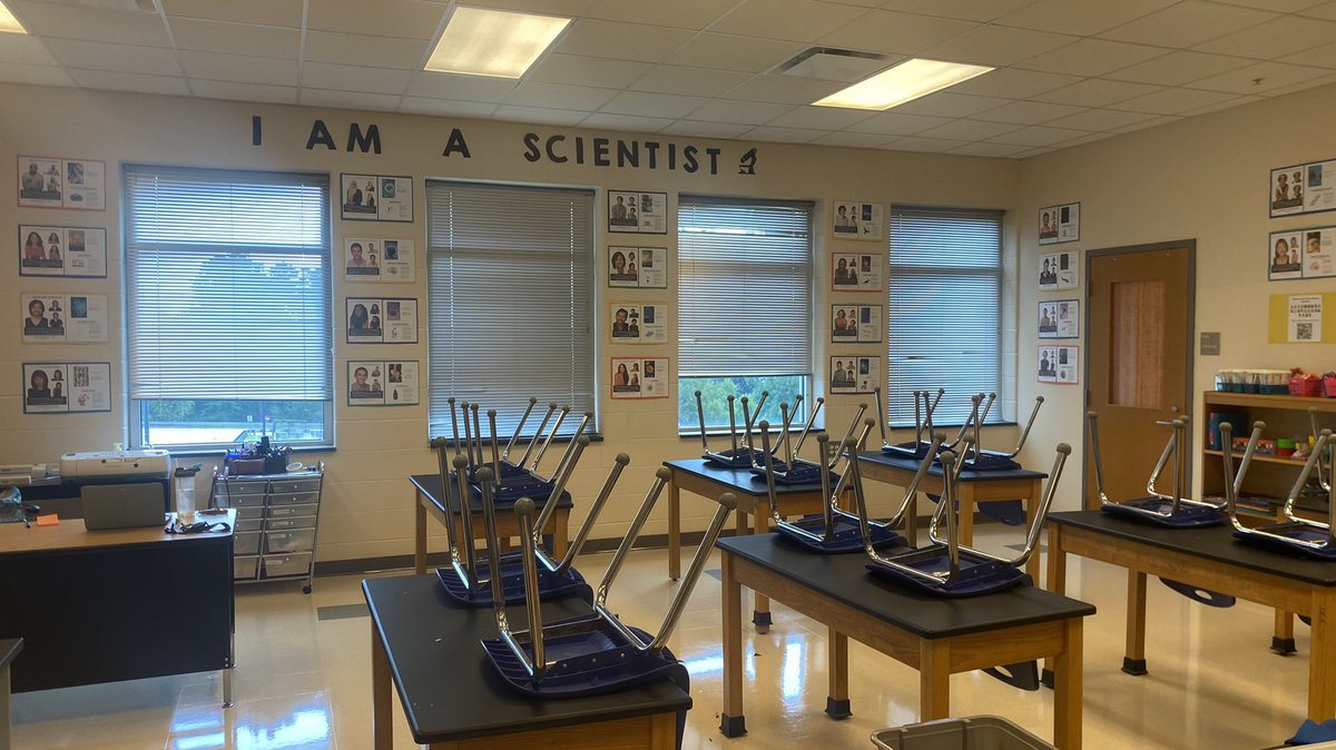 themsfrizz's tweet photo. Switching science rooms this year and decided to bring some friends along! So excited to have scientists that are as diverse as my students! ❤️🔬 #IAmAScientist https://t.co/knjV3Ij8GB