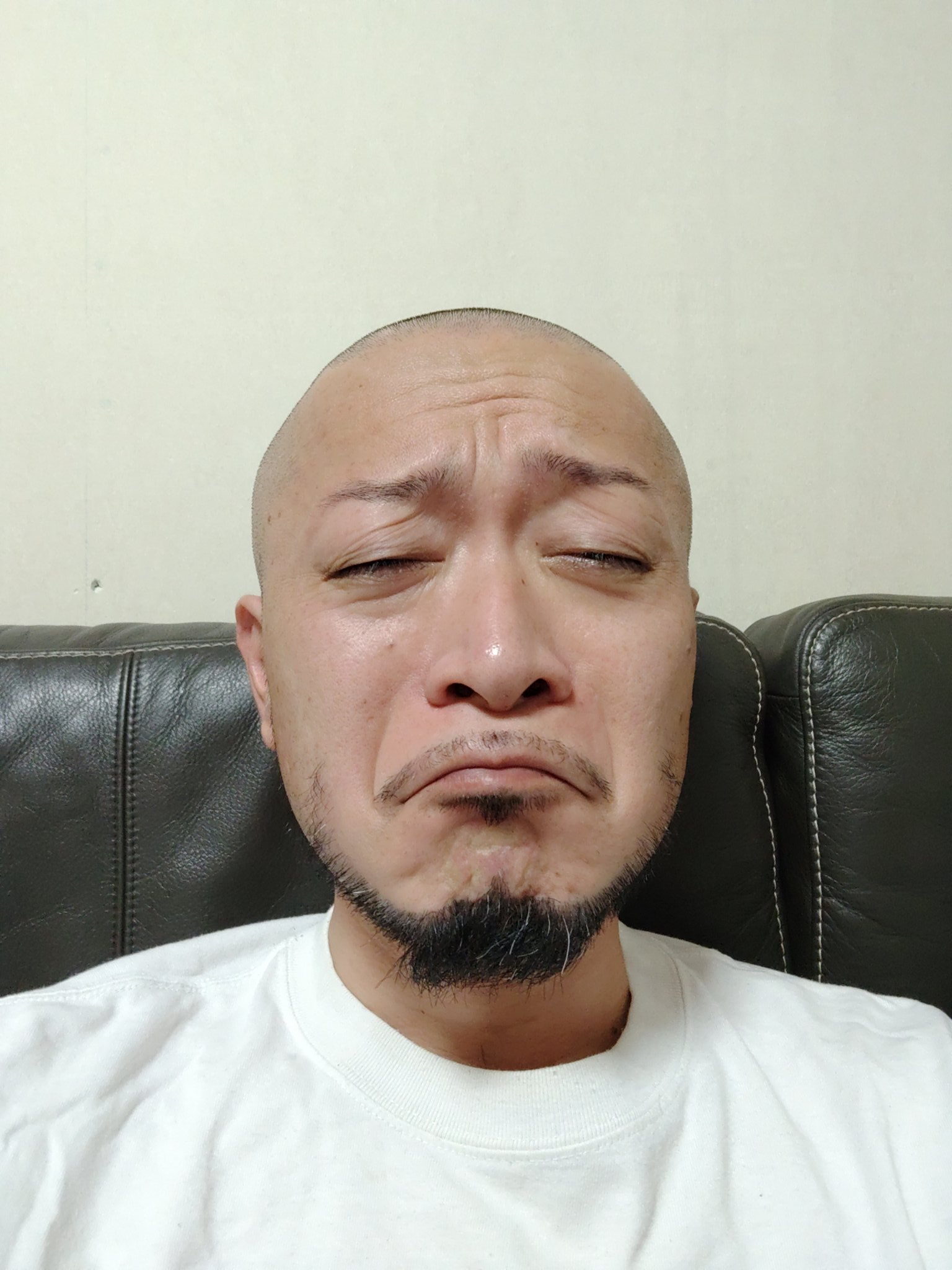 嵐 パチスロライター 坊主歴22年 初めて アタッチメントを付け忘れる というミスを犯して髪の毛が全ノマレしたことをここにご報告させていただきます 何が悔しいって その前に長時間かけて 頭頂部 12ミリ 側頭部 9ミリ 襟足 6ミリ に整えてからの