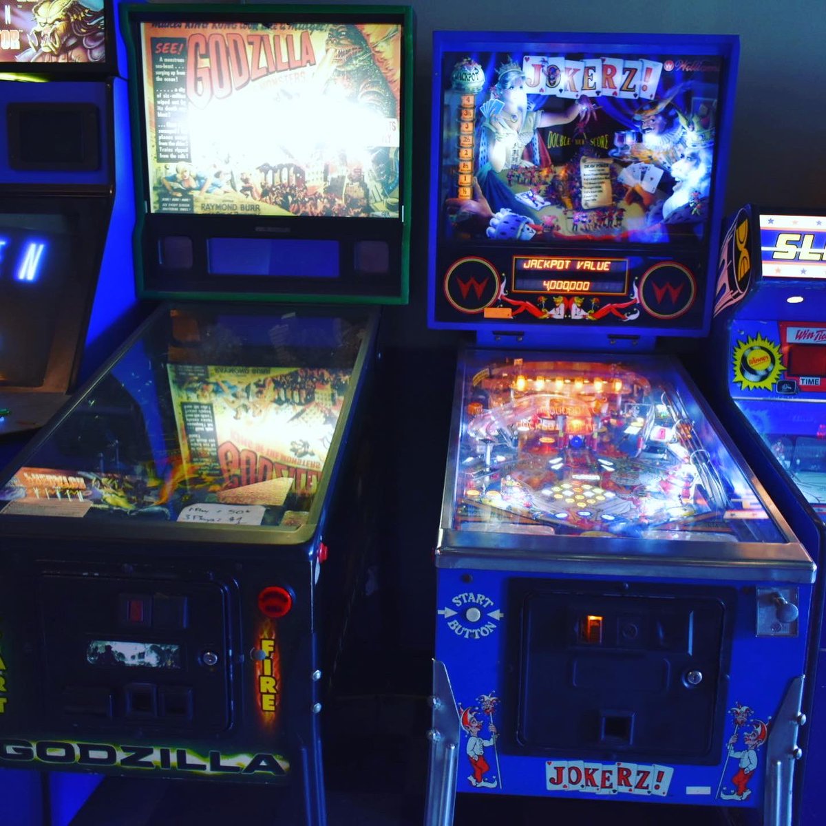 bigbossbeer's tweet photo. It’s all fun and games in the Big Boss Taproom. And by fun we mean beer! And by games we mean ping pong, darts and arcade classics!
#bigbosstaproom #beer #taproom #arcade #arcadegame #pinball #nextplayer #beerstagram #tabletennis #beerolympics https://t.co/yuFocWgF0g