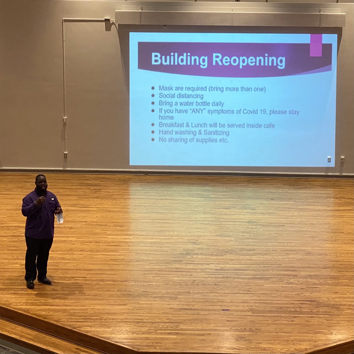 APSsatlanta's tweet photo. Today @APSsatlanta… Open House In The Auditorium #ParentSupport #ParentResourceCenter #BuildingReopening #Face2FaceLearning #ExtraCurricularActivities
@PrincipalFord @Driskell_lang @AP_PBRAZIEL @SAHornetsBuzzTV @TommyUsherAPS @DrLisaHerring @apsupdate https://t.co/rJmI7Pe3sR