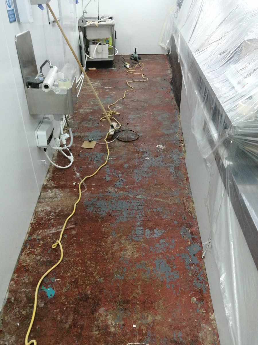FloorLimited's tweet photo. Just another epoxy 😎 https://t.co/Btk7KDgh0D