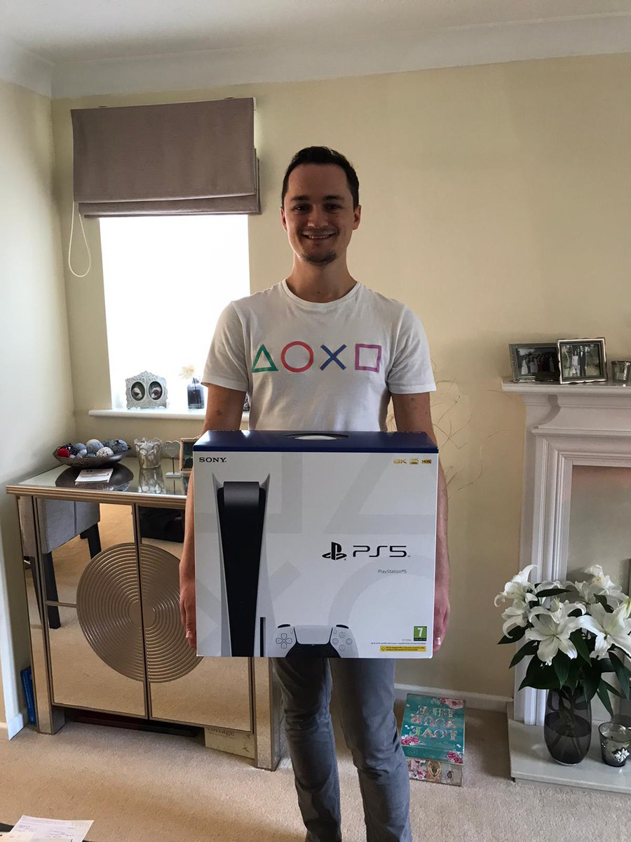 ObsidiaStore's tweet image. Congratulations to Robert F. who won our first console giveaway.

Thank you for sending in this great picture.

Be sure to follow us to stay up to date with our latest offers and giveaways.