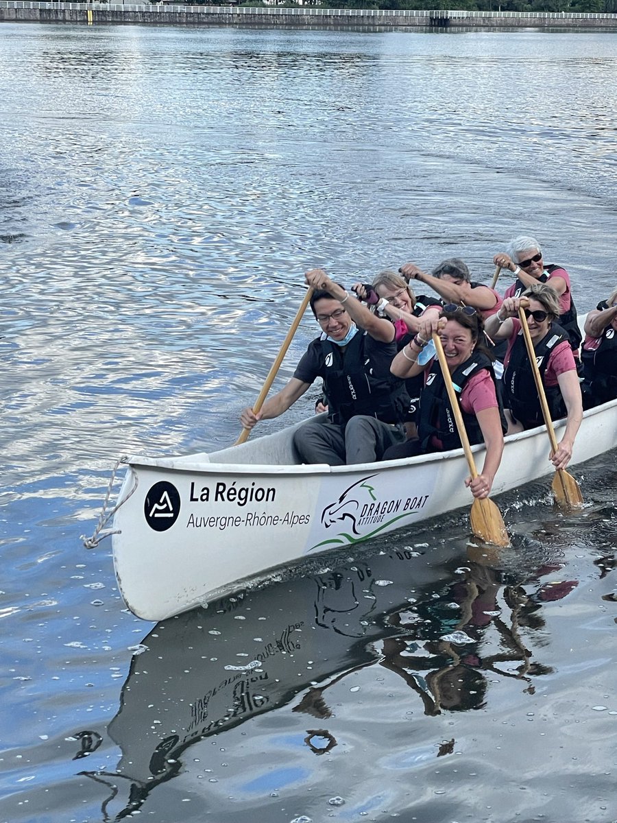vallassalle's tweet photo. Ce soir j’ai pu représenter @laurentwauquiez pour la cérémonie d’ouverture de la 3ème édition du raid #UnitedLadies

Lancé depuis @VilleDeVichy pour une cause qui nous touche tous de près ou de loin : le Cancer du sein

✅ 31 femmes 
✅ 8 nationalités 
✅ 150km sur l’Allier https://t.co/xVKb3PKb0s