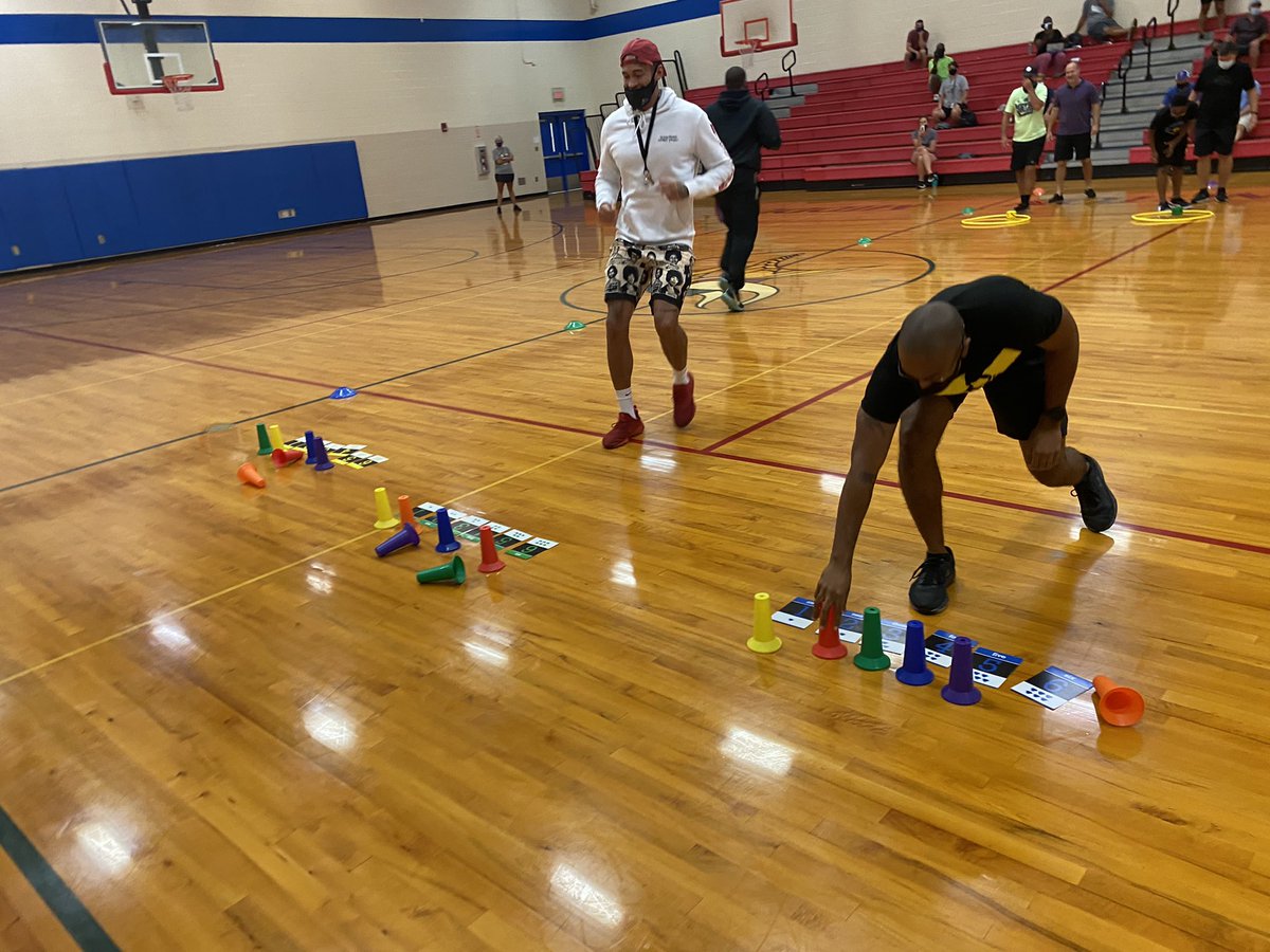 jkleach01's tweet photo. Thank you @all_heather20 for having @rich_wiles and I share @OPENPhysEd with your Elementary #physed teachers @DuvalSchools. #teachershelpingteachers https://t.co/XAugbYqmnk