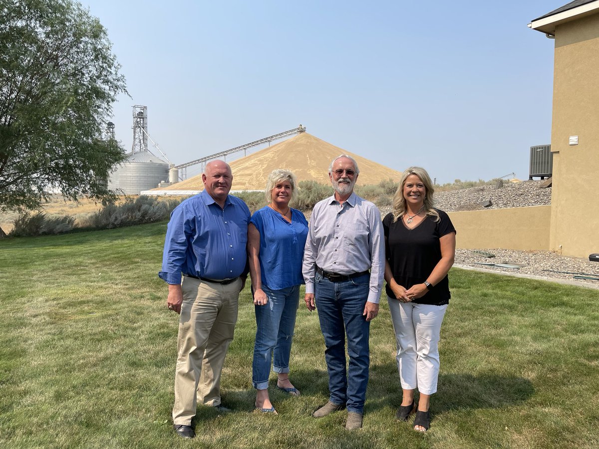 Thank you ⁦⁦<a href="/RepNewhouse/">Rep. Dan Newhouse</a>⁩ and ⁦<a href="/CongressmanGT/">Glenn "GT" Thompson</a>⁩ for meeting with Eastern WA farmers today to discuss current issues such as the drought, the importance of the lower Snake River dams, rural development, broadband, and conservation.