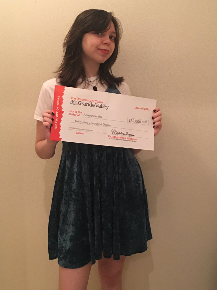 UTRGVadmissions's tweet photo. Congratulations to UTRGV Scholar, History major, and World Scholars graduate, Anuschka Mai!
"Allow yourself to welcome change and explore curiosities, but never forget to embrace what defines you."
Welcome to our Vaquero family! #UTRGVScholar #ProudtoGoOrange https://t.co/r1VZVfSijR