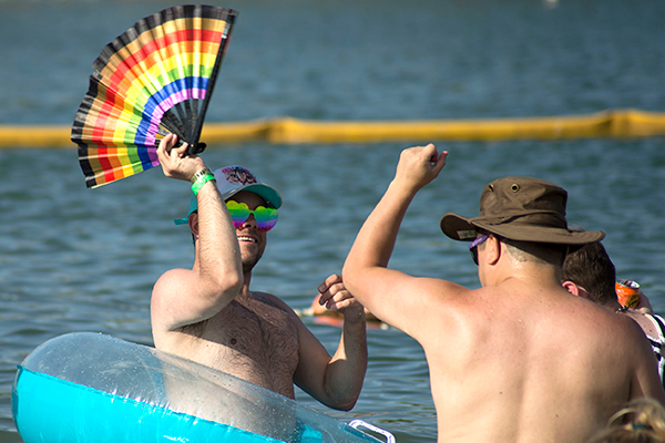 SentinelMagColo's tweet image. PRIDE AND PRECEDENCE: Aurora Pride is live, in person and back on the beach Saturday ow.ly/HiPE50FKxD6 

#AuroraPride #AuroraPride2021 #DenverPride #LGTBQ #AuroraCO