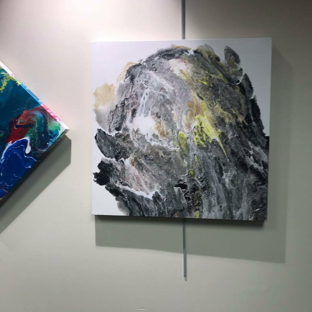SceneOneArt's tweet image. Our next Scene One Art exhibit will be at the Warren Library for the months of August and September. Stop on in any time! #warrenlibrary #scls #somersetcountylibrarysystem #warrennj #artexhibition #sceneoneart #fluidart #free #artinperson