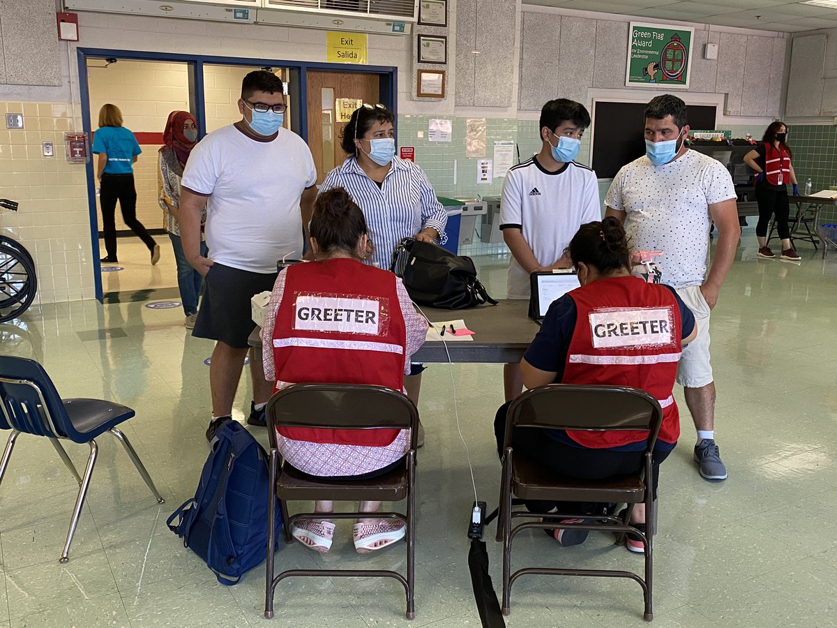 VictoriaSanchez's tweet photo. Specialized COVID contact tracers to work directly with Virginia schools when classes resume. 
My story at 6 pm on @7NewsDC https://t.co/kNBiynWFBw
