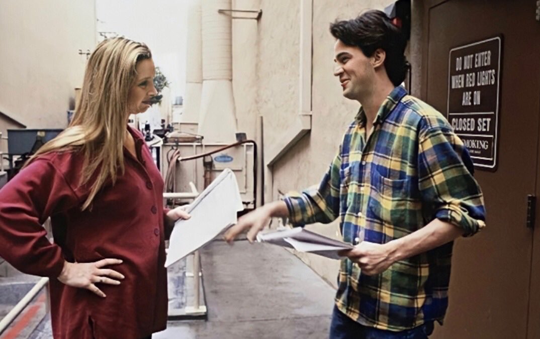 JeffreyKlarik's tweet photo. Friends take 5 @FriendsTV https://t.co/3OloqNcgkQ