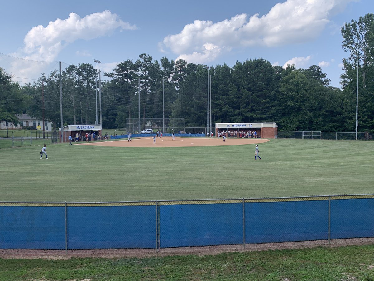 McEachernSports's tweet photo. Great weather for the start of 🥎 season‼️ @McEachernsoftb1 vs @WaltonFastpitch. Let’s get it ladies🔥‼️ #Attagirls #prideinthetribe❤️🏹🥎 https://t.co/oOpQCUeLKm
