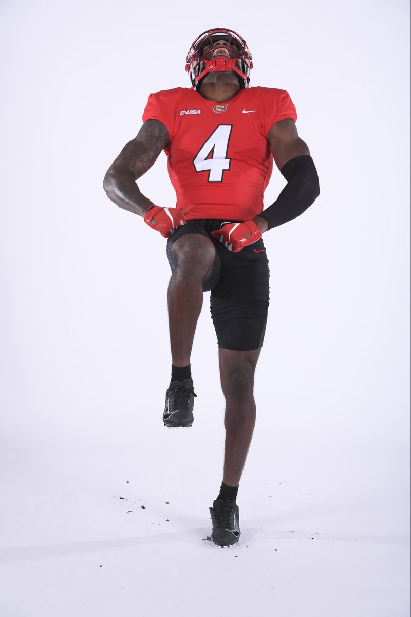 𝗡𝗲𝘄𝗰𝗼𝗺𝗲𝗿 𝗦𝗽𝗼𝘁𝗹𝗶𝗴𝗵𝘁 • 𝗡𝗶𝗸𝗼 𝗖𝗼𝗼𝗽𝗲𝗿

• Defensive End
• 6’4 235
• Memphis, TN
• Transfer from Nebraska
• Prior: Hutchinson CC #HutchGang
• 6’10” Wing Span
• 3 Years of Eligibility 

📲 <a href="/nikocooper_9/">N 🗡 K O</a> 

#WIT