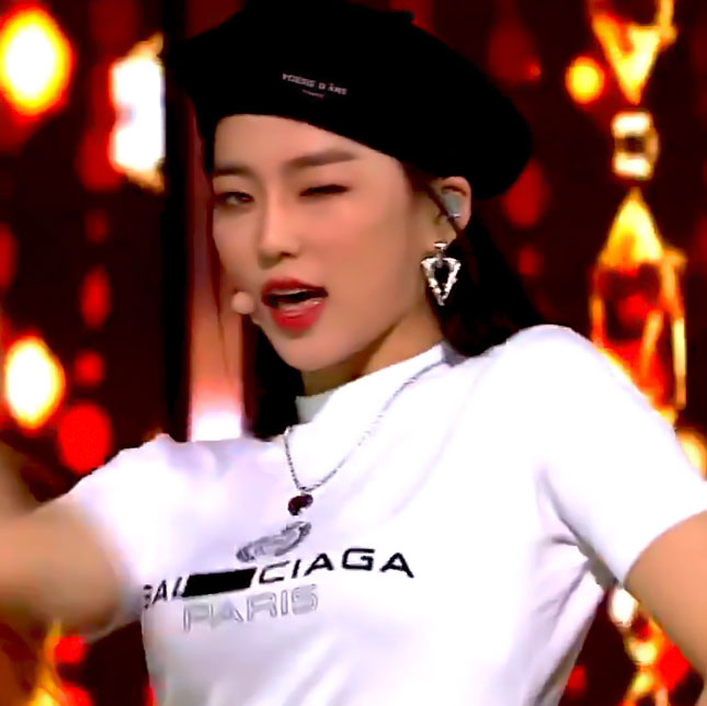 clcfeed's tweet image. yeeun is a work of art