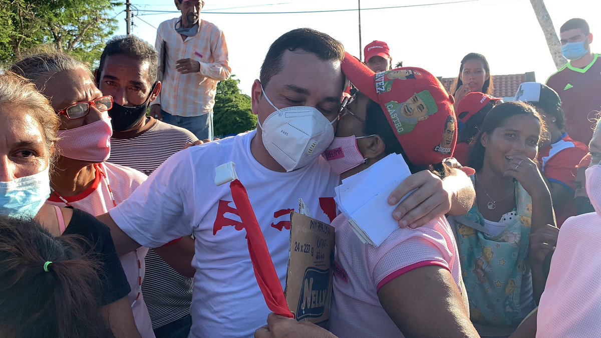 HanthonyCoelloB's tweet photo. ¡Qué alegría ver a toda nuestra gente unida con ganas de transformar! Este 8 de agosto tengo la certeza daremos el primer paso para construir juntos nuestra tierra con mayor seguridad, deporte, economía productiva, cultura, salud, turismo... https://t.co/2VtgVzeS3H