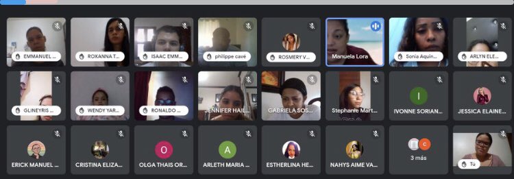 cdcristina26's tweet photo. La tecnología no es solo una herramienta, es acortar las distancias y permite encuentros virtuales de estudiantes de comunicación social junto a la periodista y encantadora Manuela Lora. ✍🏻💡
#conversatorioscomunicacion #manuelalora #prensamayo21 

https://t.co/s3u3HMOBzY https://t.co/ZZVpYx7jPg