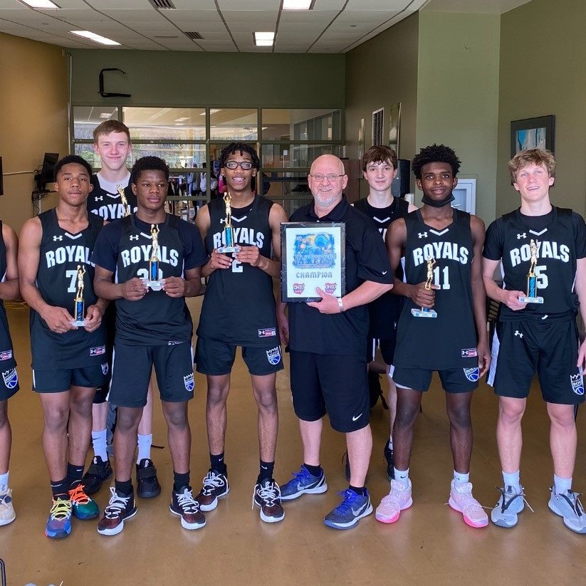 RoyalsZeinner's tweet photo. 2021 Season Highlights (Cont.):
Indiana Pacers Jam Fest Champs 
5-0 
@ColtonSmith_15  
@3JeremiahHughes   
@JBostic  
@caden_zeinner 
@JaneckShaefer https://t.co/VfCvpD0qFJ