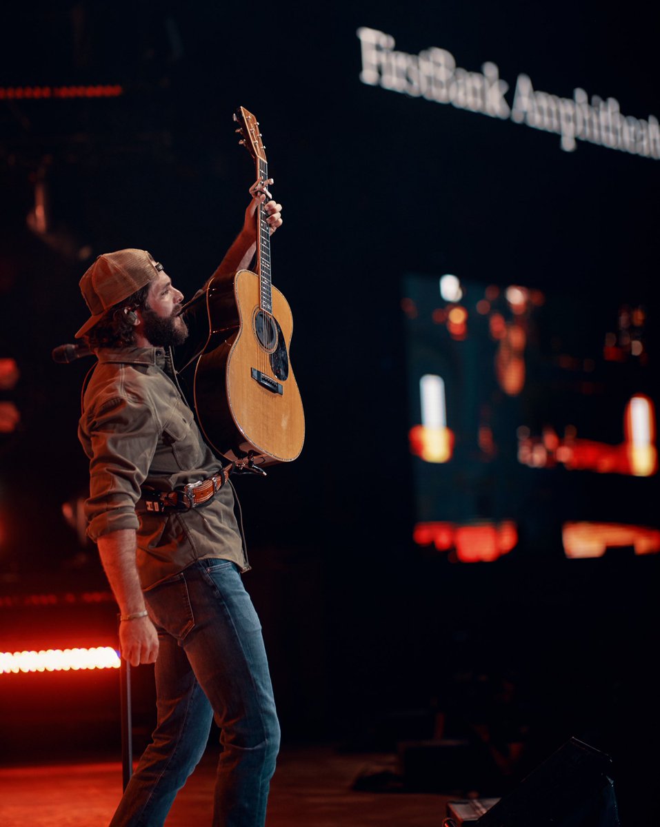 FLAGALine's tweet photo. Nights like these 👏🏼👏🏼👏🏼 Thank you to everyone who came out to support #FeedingNashville at @FirstBankAmp last night!

📷: Spencer Combs and Kaiser Cunningham https://t.co/tozcMZ1Yip