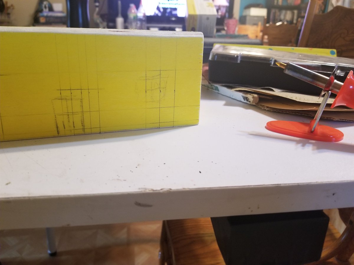 _rose_borealis's tweet photo. Oooooooooo we feelin crafty again making an itty bitty diner 👒 https://t.co/6O85JTWiqW
