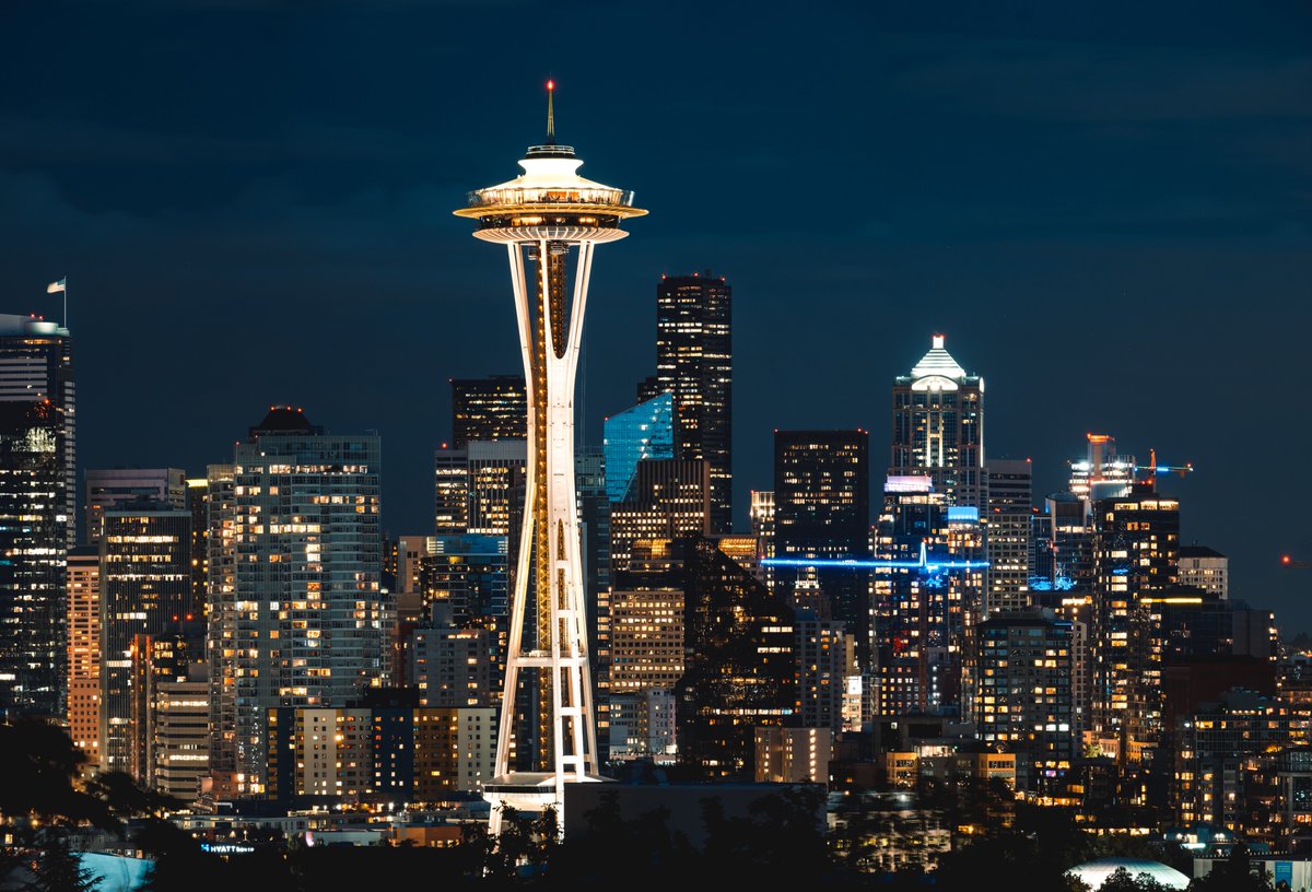 hosteeva's tweet photo. Meet me in Seattle! Come for coffee, stay for... food, nature, attractions and so much more. Book your vacation home on https://t.co/xNy8Xvturg. https://t.co/AZ2YUPNviV