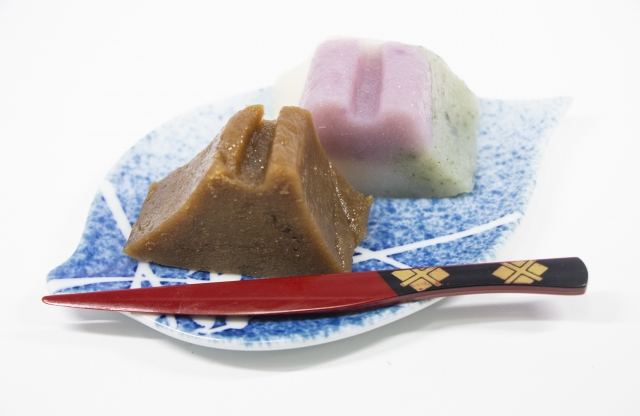 Trip Base Style トリップベーススタイル 公式 Al Twitter 甘 い からすみ をご存知ですか 岐阜県東濃地方の 名物で 米粉に砂糖や黒糖 よもぎ シソ くるみなどを練りこんで蒸したお菓子 もっちりとした食感がおいしい 私のトリップベーススタイル