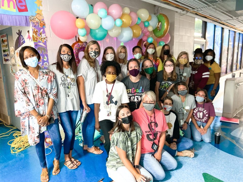 Ready for a great school year!! Love my <a href="/SudduthJackets/">Principal Abraham</a> Family. 💛🖤💛🖤#starkvillespark