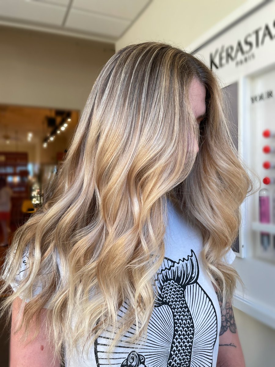 sip sip shine🥂

full foilayage + balayage I did today✨