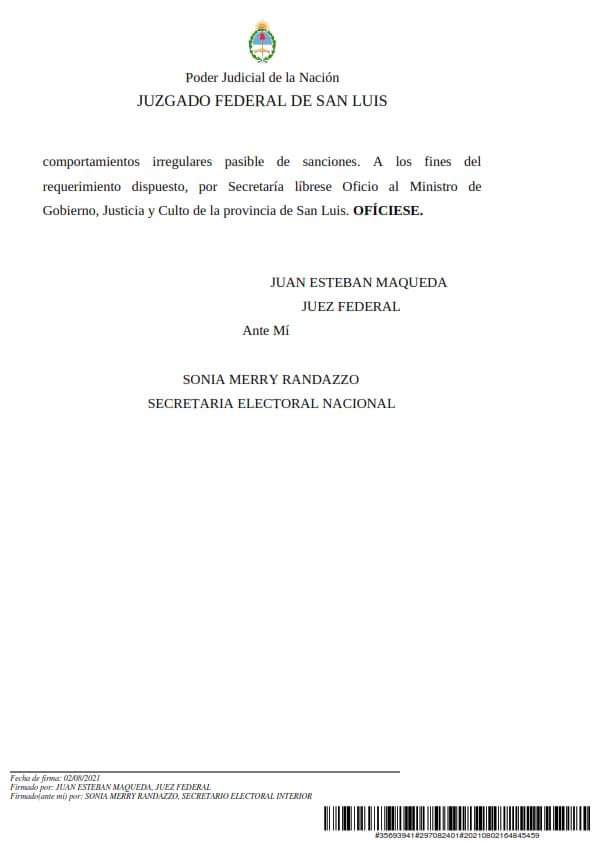 Muy contundente y claro el Juez Federal. Elecciones libres y transparentes, uno de los pilares del régimen democrático. 
No puede estar el nombre del frente electoral oficialista en los lugares de vacunación.
