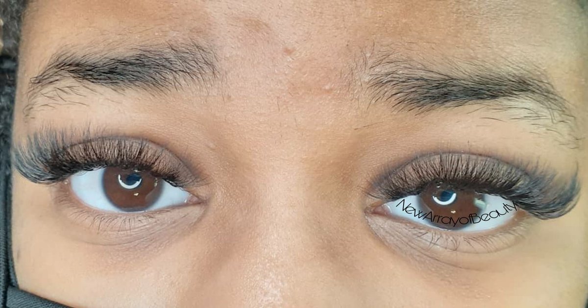 LashesByNaarah's tweet photo. Light Natural Volume Set
#dallaslashtech #lashextensions #LashTech #dfwlashes https://t.co/CiFxz5Fe8i