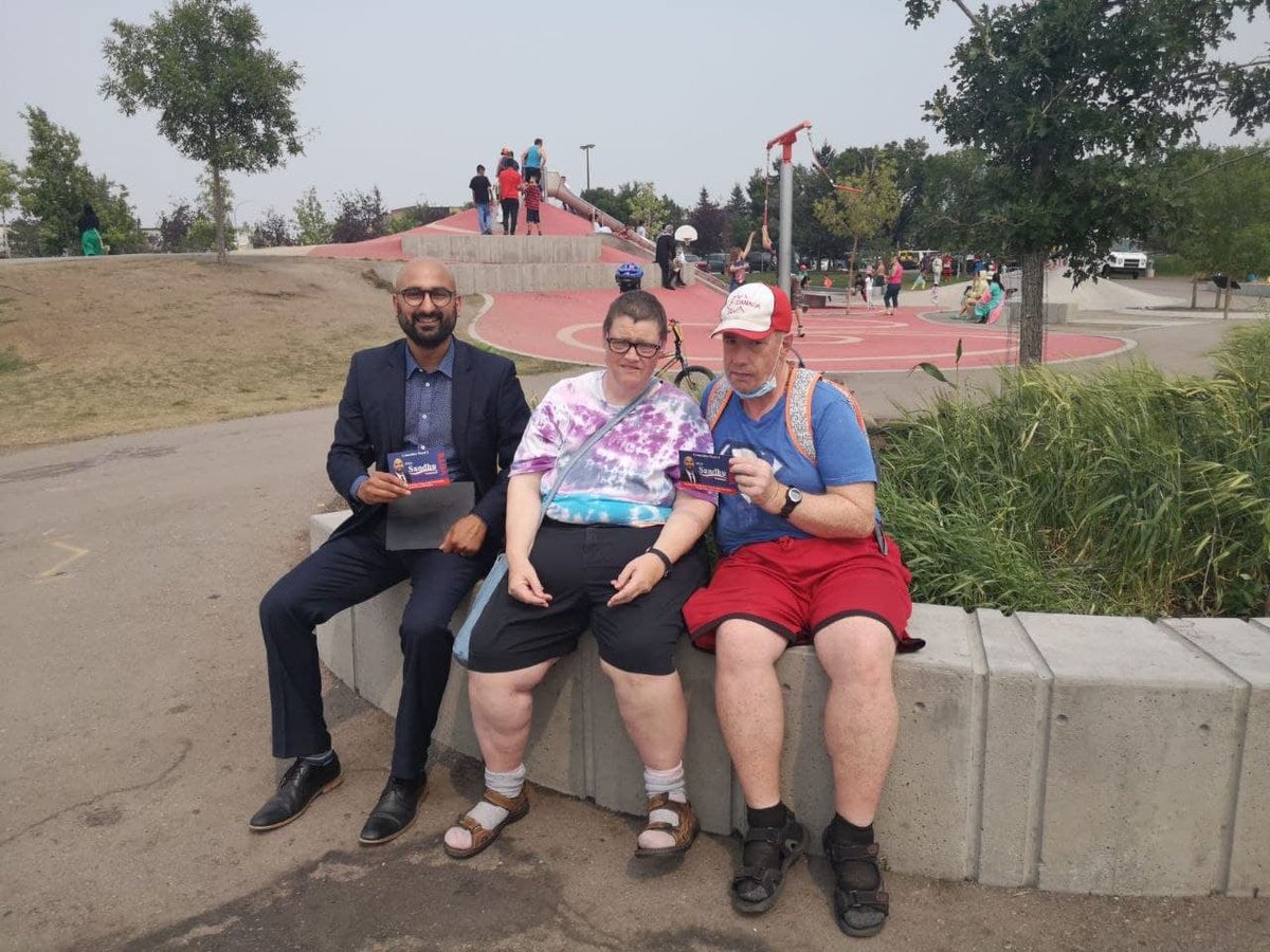 StanSandhu's tweet photo. Amazing weekend door-knocking and connecting with community members.
#togetherwecan #yyc #yyccc #municipalelections2021 #yycevents #calgary #necalgary #ward5 #yyclocal #calgaryalberta #stansandhuward5 https://t.co/y1mJp4jmDS