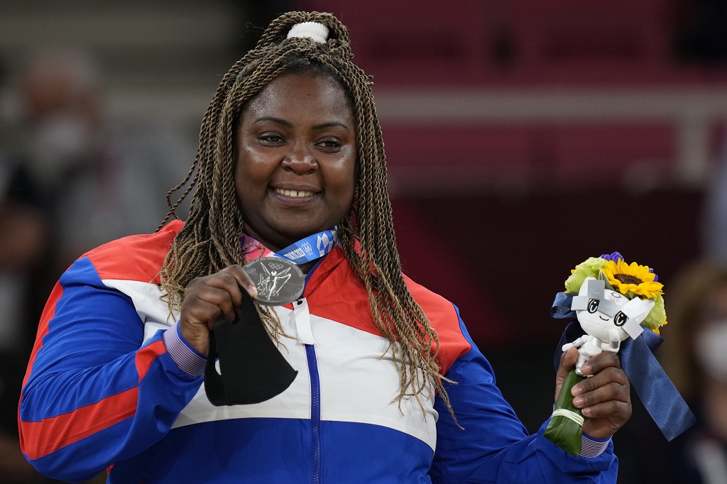 PlazaCUBA's tweet photo. Continuing the tribute to the Cuban Medal Winners in the Tokyo Olympics so far. Silver: Idalys Ortiz in Judo, Juan Miguel Echevarría in long jump, Leuris Pupo in shooting. 

#Cuba #Olympics https://t.co/KaN5JhFhhL