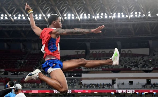 PlazaCUBA's tweet photo. Continuing the tribute to the Cuban Medal Winners in the Tokyo Olympics so far. Silver: Idalys Ortiz in Judo, Juan Miguel Echevarría in long jump, Leuris Pupo in shooting. 

#Cuba #Olympics https://t.co/KaN5JhFhhL