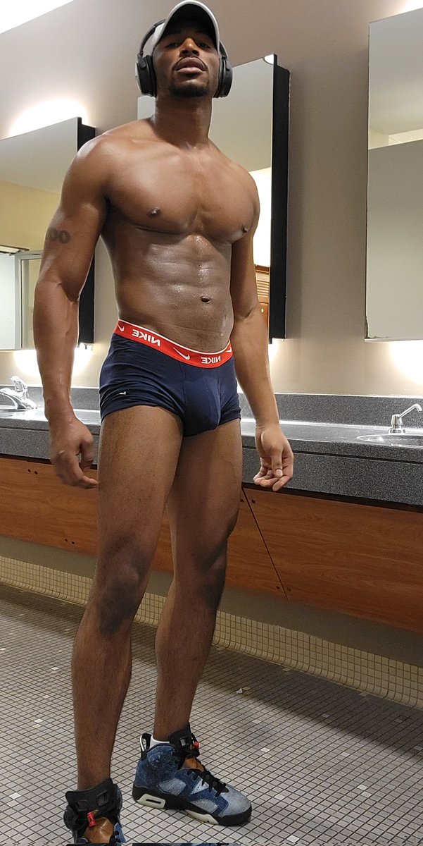 therealmrdt's tweet photo. 💪🏾💦 https://t.co/SulQBVr4DV