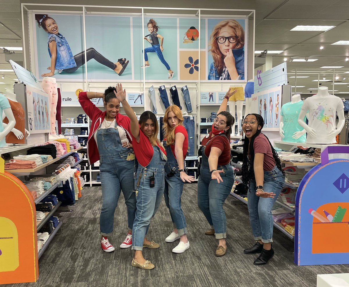 Overall, it was a good day 🎯👯‍♀️ #matching #overalls #twinning #target #OneTeamOneDream #twitterlessRoseandRoxana