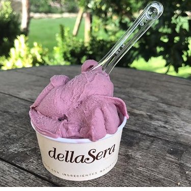 juliaplozano's tweet photo. Hoy pasamos revista a 10 de las mejores #heladerías de España, nuestras favoritas. Entre ellas #dellacrem #dellasera #rocambolesc #bicodexado #oiartzun #sagelateria #mistura #locopolo https://t.co/jjGOYEjhXf vía @GASTROactitud https://t.co/jSGGWhWdvR