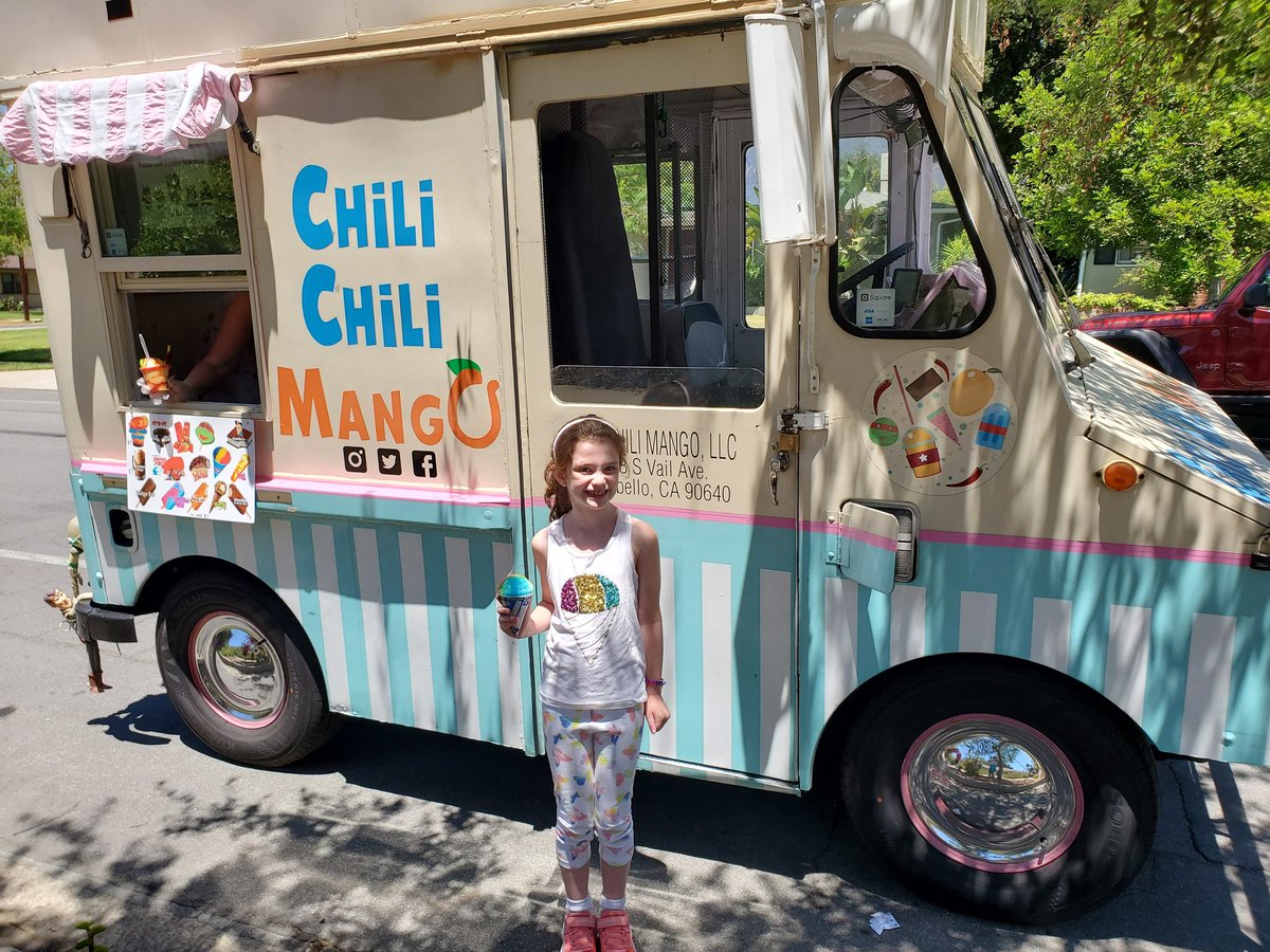 ChiliChiliMango's tweet photo. Such a fun time on our route yesterday. Also one of our customers had an awesome snowcone shirt π¦
#Pasadena
#IceCream #IceCreamTruck #Vegan #GlutenFree #Fj8c #LosAngeles #Birthday #PictureCar #IceCreamTruckLA #IceCreamTruckRental #SetLife #CraftService #ChiliChiliMango https://t.co/m2n2M4Y3tK