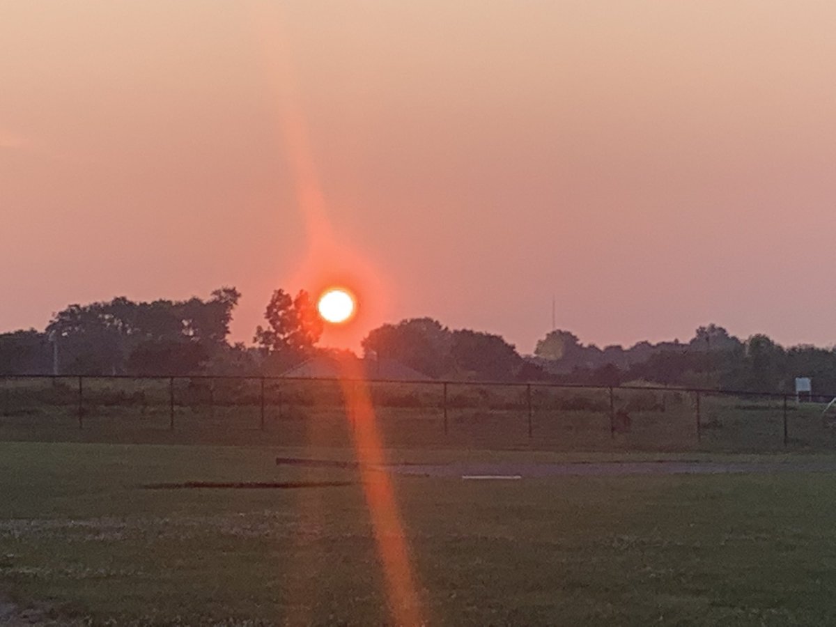 Weather was perfect for a Welcome Back to teachers <a href="/myfcs/">Franklin Schools</a> Good financial advice from <a href="/PeteThePlanner/">Peter Dunn</a> and great messages from @RyanWWaggoner <a href="/fcssuper2011/">David Clendening</a>