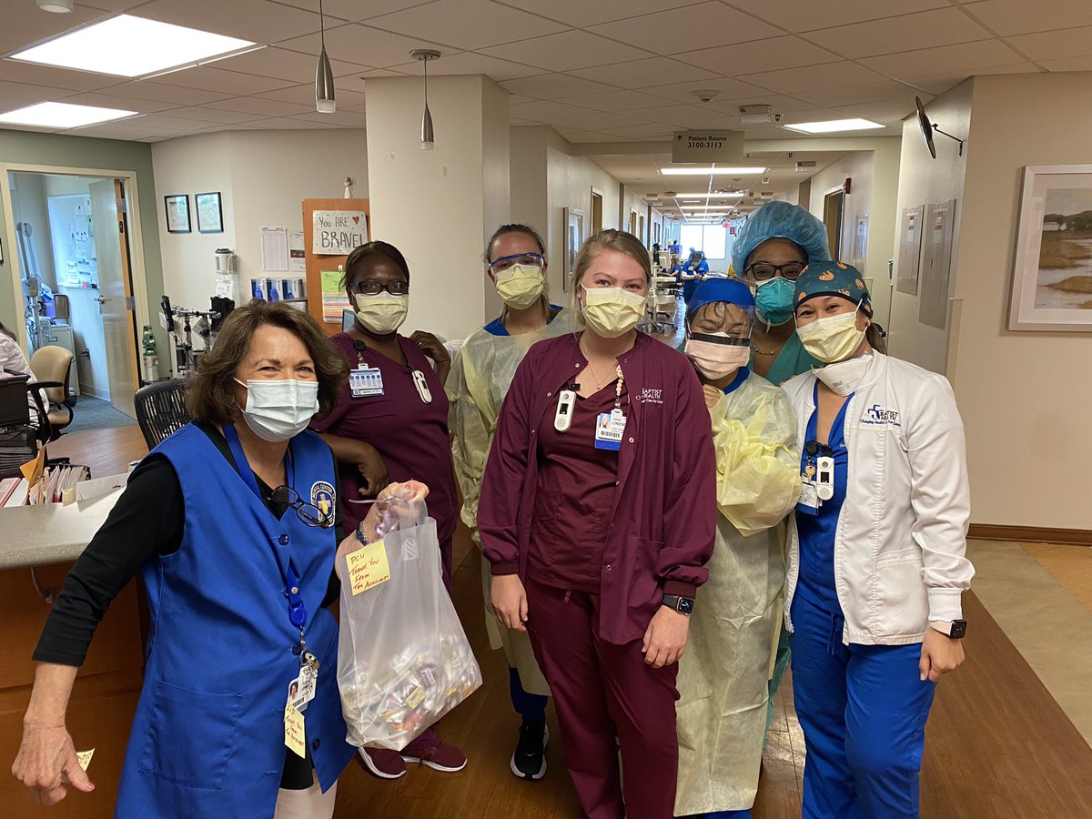 jmmitrick's tweet photo. Our #BaptistBeaches Auxiliary donated treats for our dedicated team members today. We are thankful for our compassionate staff and volunteers as we navigate through these challenging times. #BaptistProud https://t.co/tmH7knKIaF