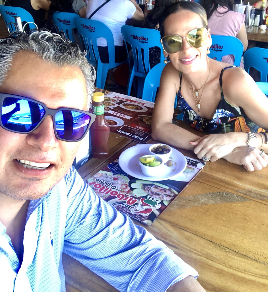 Muchas felicidades a mi viejo guapo!!! <a href="/GalavizJp/">JP Galaviz</a> Dios me lo bendiga siempre!!!!