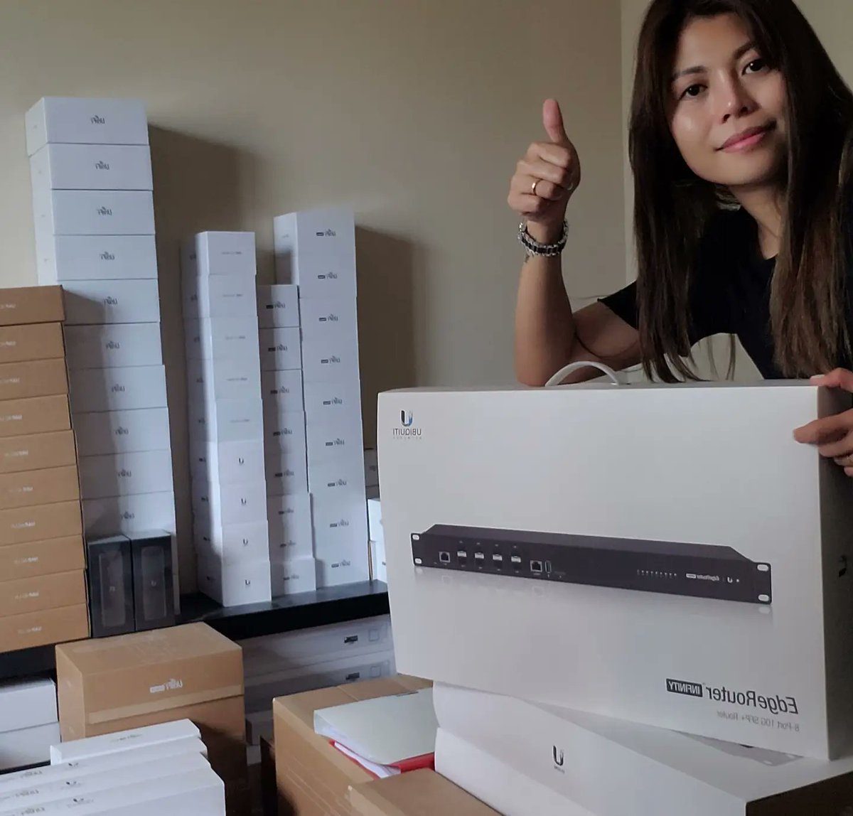 SublimeTelecom's tweet image. 10G Ubiquiti Router is in stock!!!