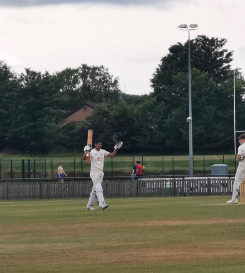 What a week for talented 17 year old Esa Sharif.  Scores of 36*, 59*, 34 and his maiden senior 100* on Saturday.