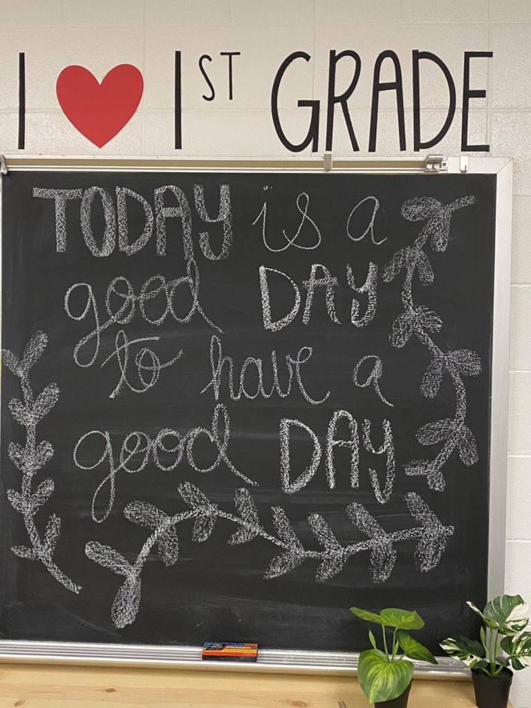 MicheCrochet's tweet photo. Just a sneak peek of all of the hard work our staff has put in to get ready for our kids! @oakwatson https://t.co/2HNk0FFDLS