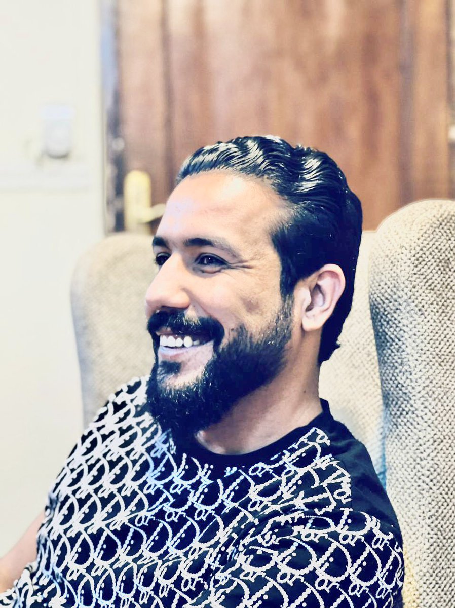 بسم الله ابدأ عامي 
شكرا لله على ما مضى واسأله الخير فيما سيأتي.