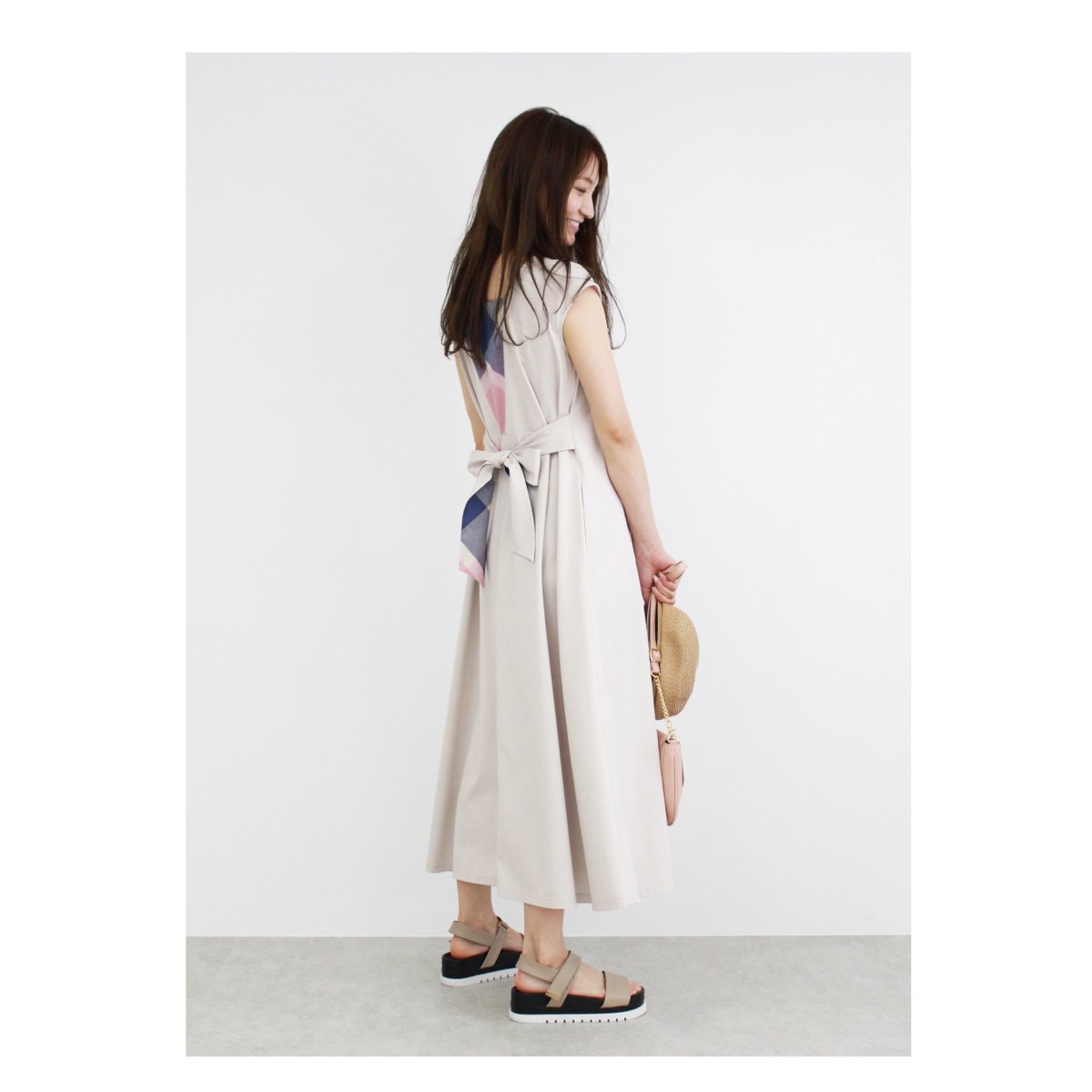 Blue Label Crestbridge على تويتر Staff Snap リボンの位置を前後どちらでも結べるワンピース 背中に入ったチェックも可愛い ワンピース 着用 ベージュ 38サイズ着用 T Co Zzjxyrsqp3 Masumi 本社スタッフ 164cm ブルーレーベル スタッフスナップ
