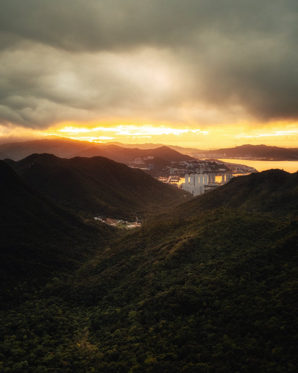 jsrpixel's tweet photo. The Golden Horizon
#jsrpixel #hongkong #dronephotogrpahy #droneoftheday #dronepic #djimavic https://t.co/2wgszkNIxW