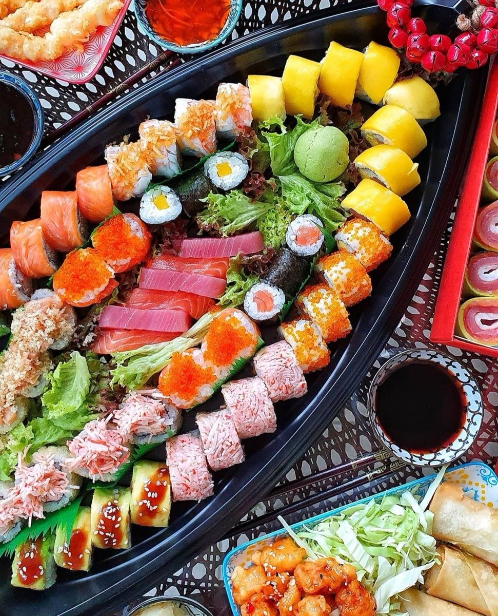 SUSHI!! tweet media