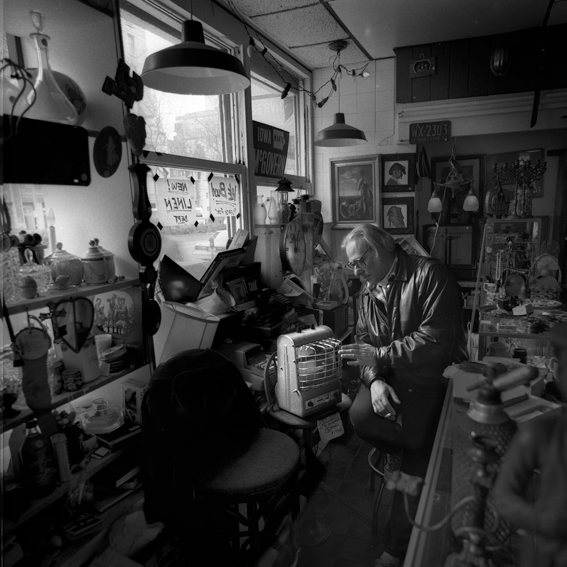 Have you heard the story of Bill Stettner:
photoquotes.com/blog/the-story…
He fought a battle over the right of a photographer to own the copyright in their own images.