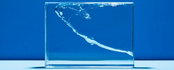 CaraSantaMaria's tweet image. Previously unknown liquid phase discovered in glass is, 'a new type of material', scientists say. 🤯💧 @ScienceAlert

#MaterialsScience #Glass #ThinGlass #LiquidPhase #PhaseTransition #PhaseProperties

sciencealert.com/unknown-phase-…