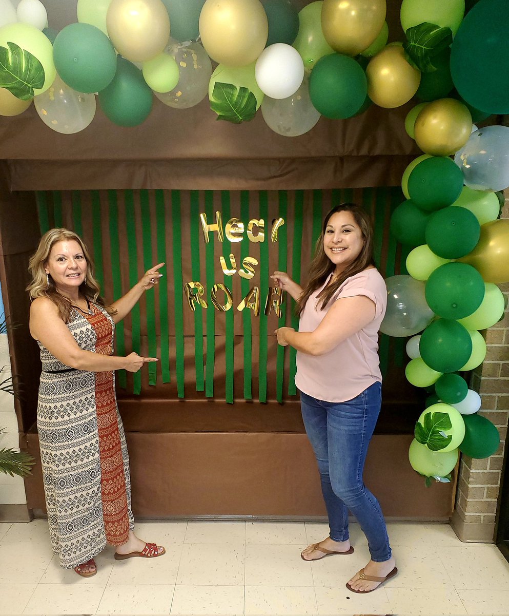 EGutierrez0203's tweet photo. It was a great first day with our wonderful teachers and staff. Our Wildcat Team is ready for the school year! Hear Us ROAR!! https://t.co/ir7Mox6FoK