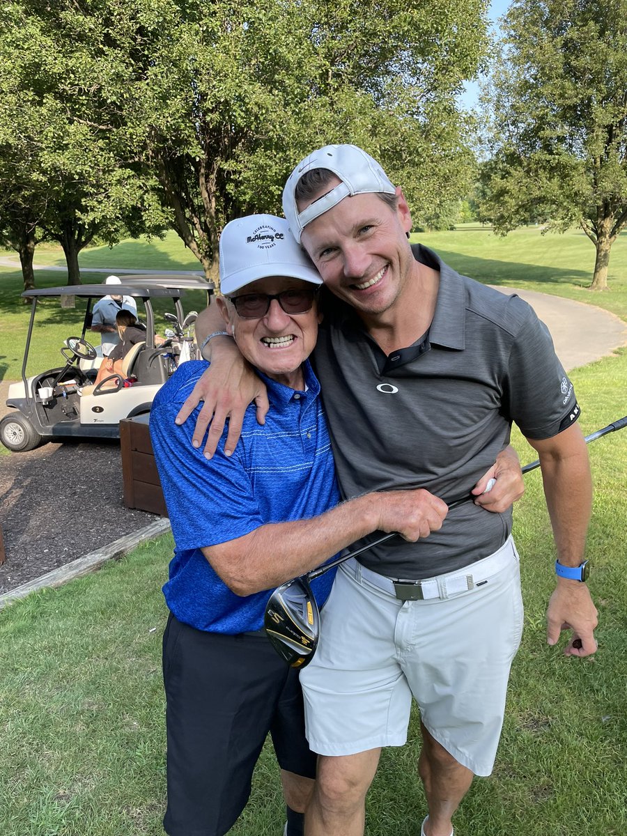 BeLikeBill17's tweet photo. A great outing hosted by @RiverGlenCC helped us raise enough $ to buy 3 #AEDs for our communities! Amazing day of selfless friends coming together to save lives! Big thx to @irishpanzer for starting it and letting us hi-jack it for the cause &amp; to @MiamiCigar for sponsoring! ❤️⚡️ https://t.co/6IDvHOsgnh