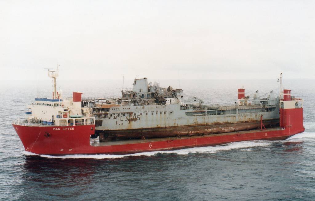 судно 8 букв. балкеры (bulk carriers. буквы для судна. ледоколы проекта 22220. Ulusoy 5 istanbul судно грузовое.